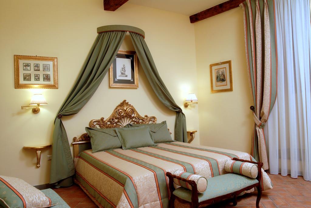 La Casa Del Garbo - Luxury Rooms & Suite Florens Rum bild